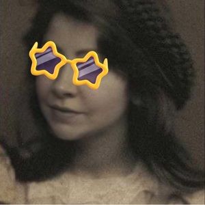 Meet your Posher, Leslie